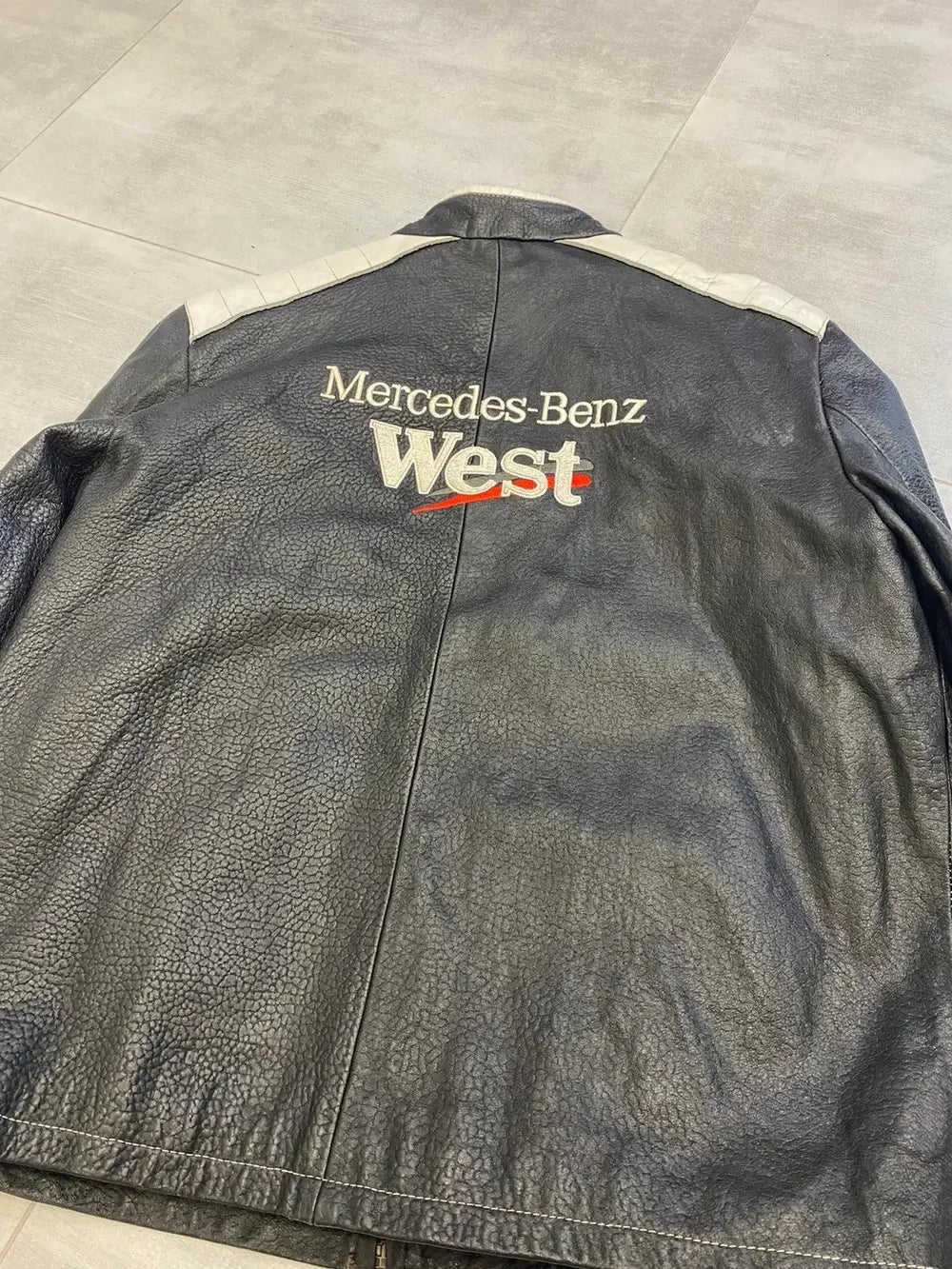 Jaqueta McLaren Black Vintage em Couro - LANÇAMENTO